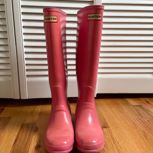 Hunter Shoes - Used PINK Hunter Boots (Original High Gloss) size8